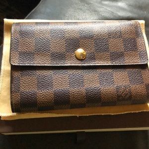 LV wallet